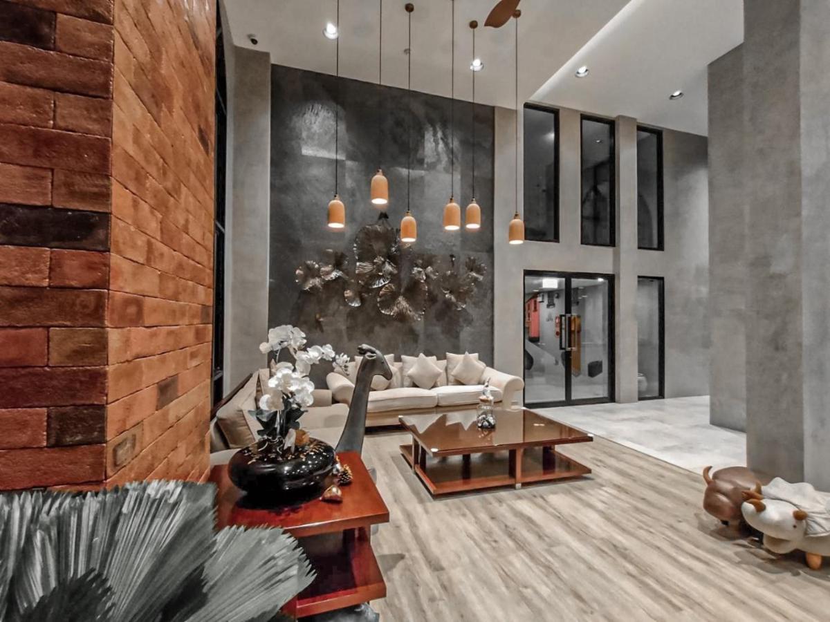 Le Lert Hotel Ratchaburi Exteriör bild